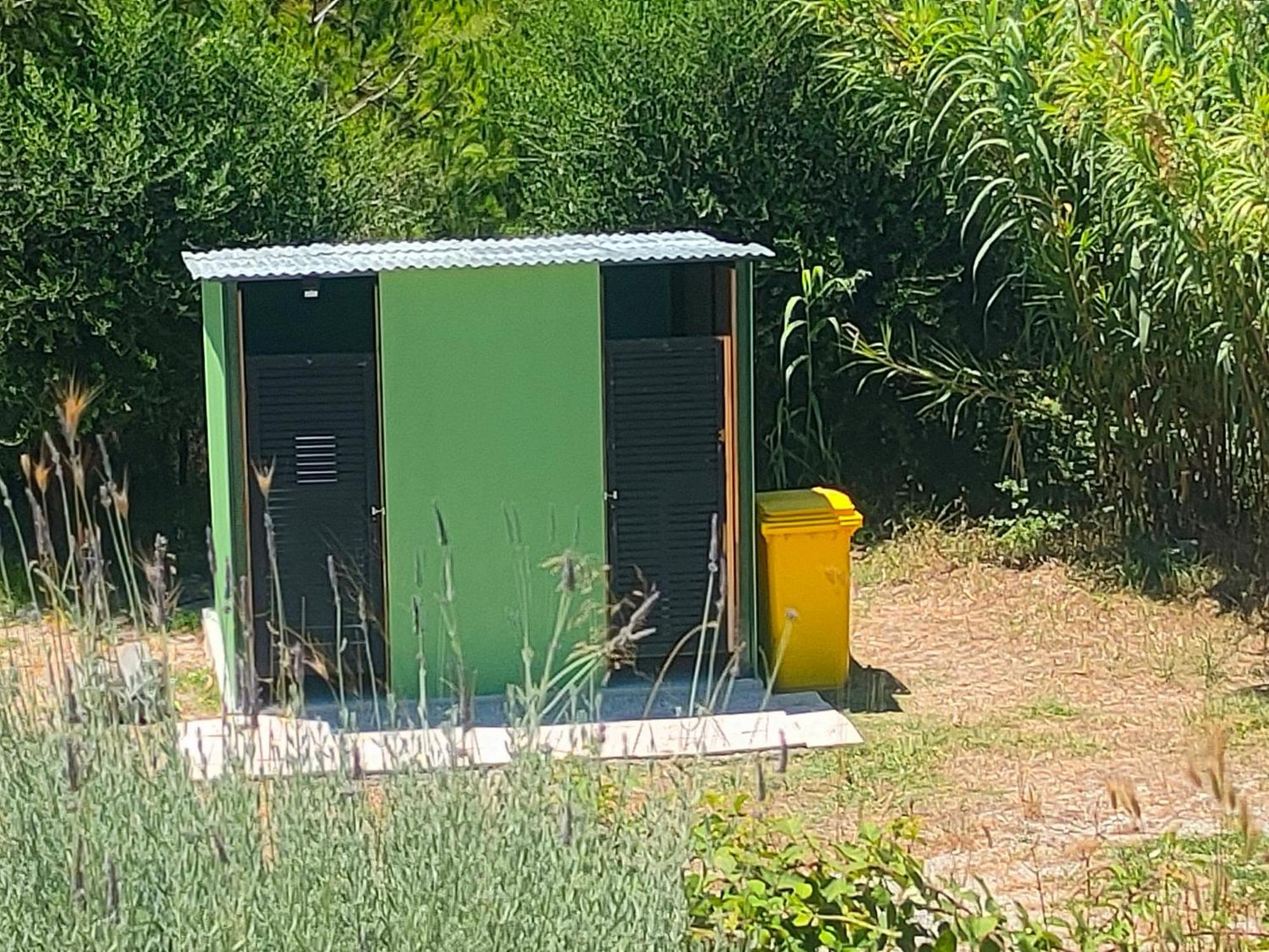 ホテル Vinsan Glamping & Wellness Centre Eleousa エクステリア 写真